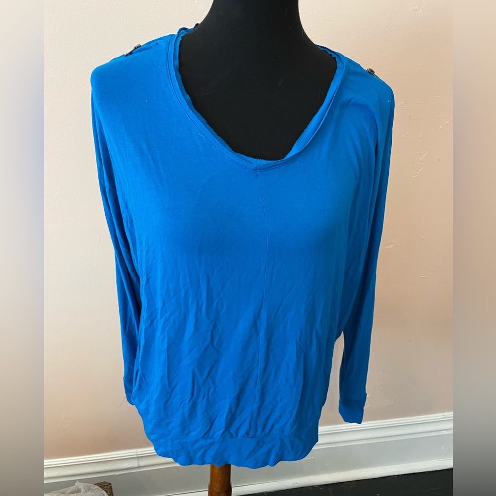 Chico’s Bright Blue Size 2 large V Neck Long Sleeve Shirt